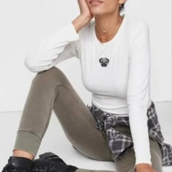 wild fable Tops - Wild Fable Pug Dog Ribbed Embroidered White Long Sleeve Crop Top Size Medium